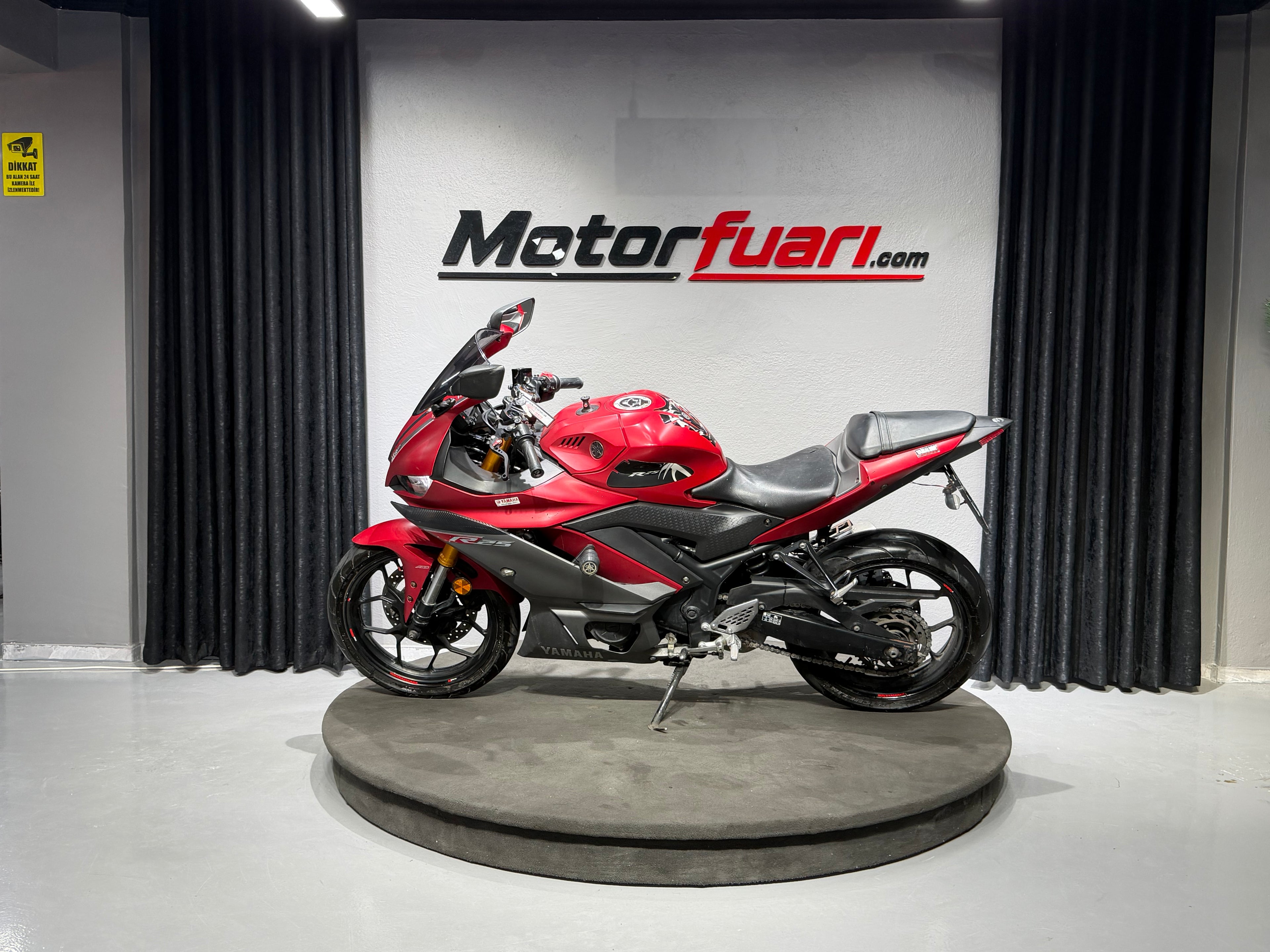 YAMAHA YZF R25 ABS 2019