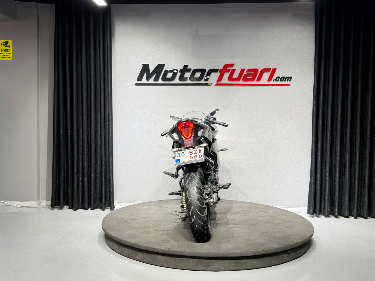 Cfmoto 250 SR 2024