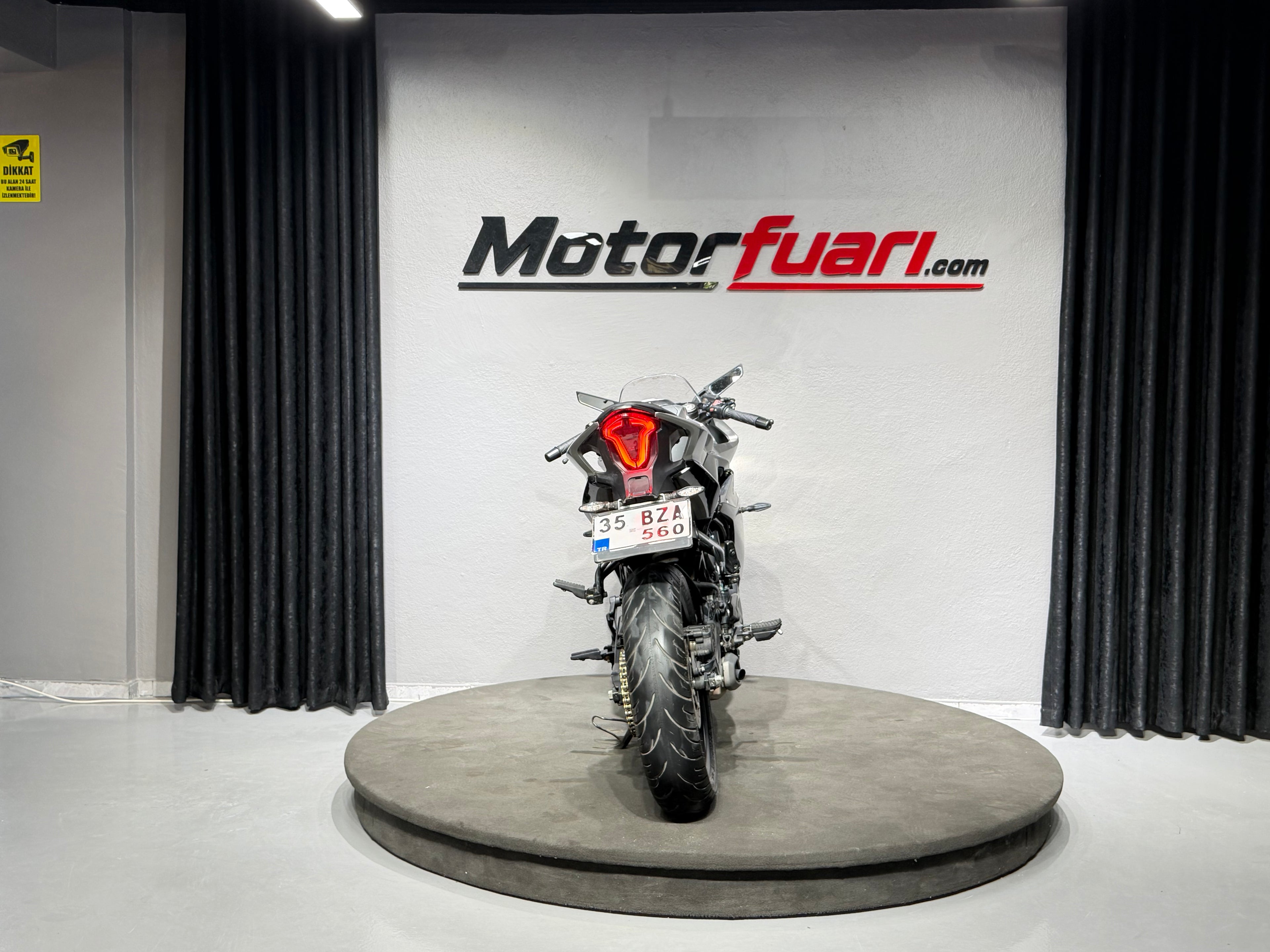 Cfmoto 250 SR 2024