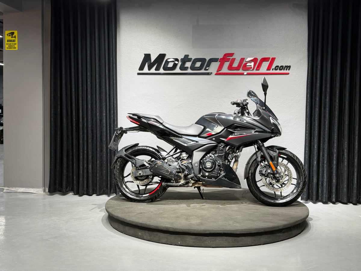 BAJAJ PULSAR F 250