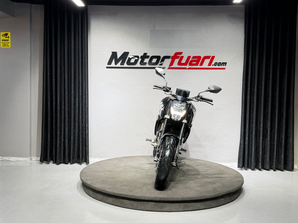 CFMOTO 250 NK 2021