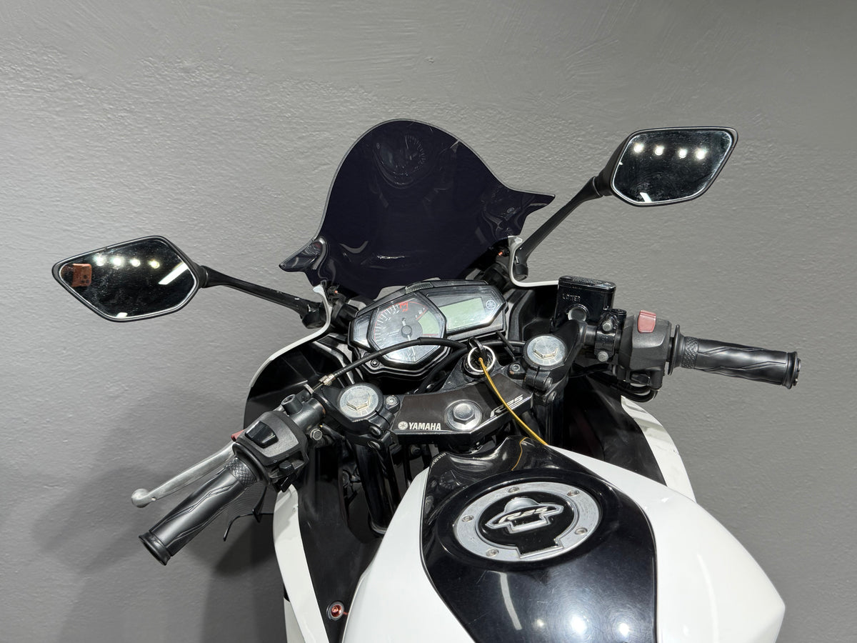 YAMAHA YZF R-25 2016