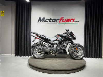 BAJAJ N250 2023