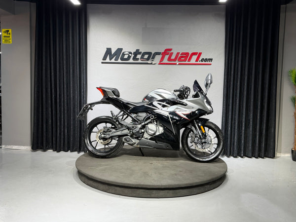 CFMOTO 250 SR