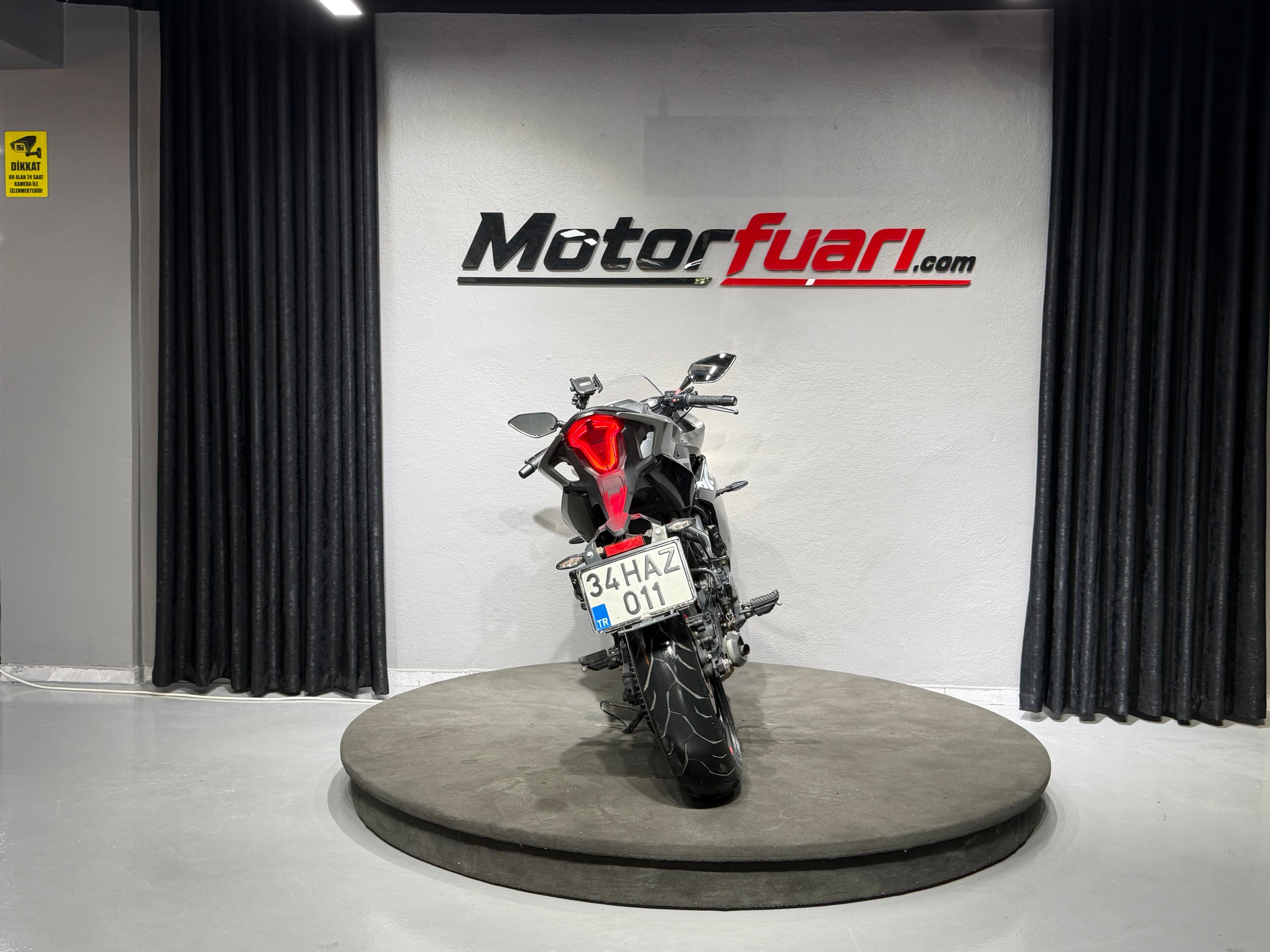 CFMOTO 250SR 25.000 KM