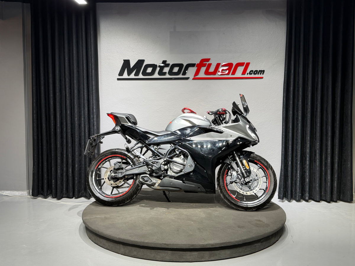 CFMOTO 250SR 2024