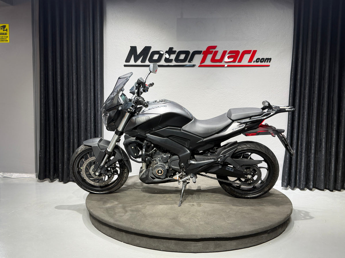 BAJAJ DOMINAR 400 UG 2024